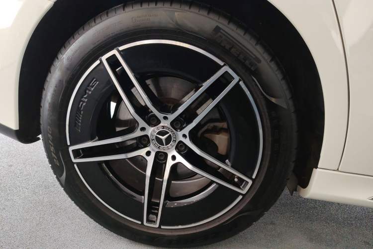 Used Mercedes-Benz E-Class 2024 E 300 L Luxury Sport Model Exterior 5