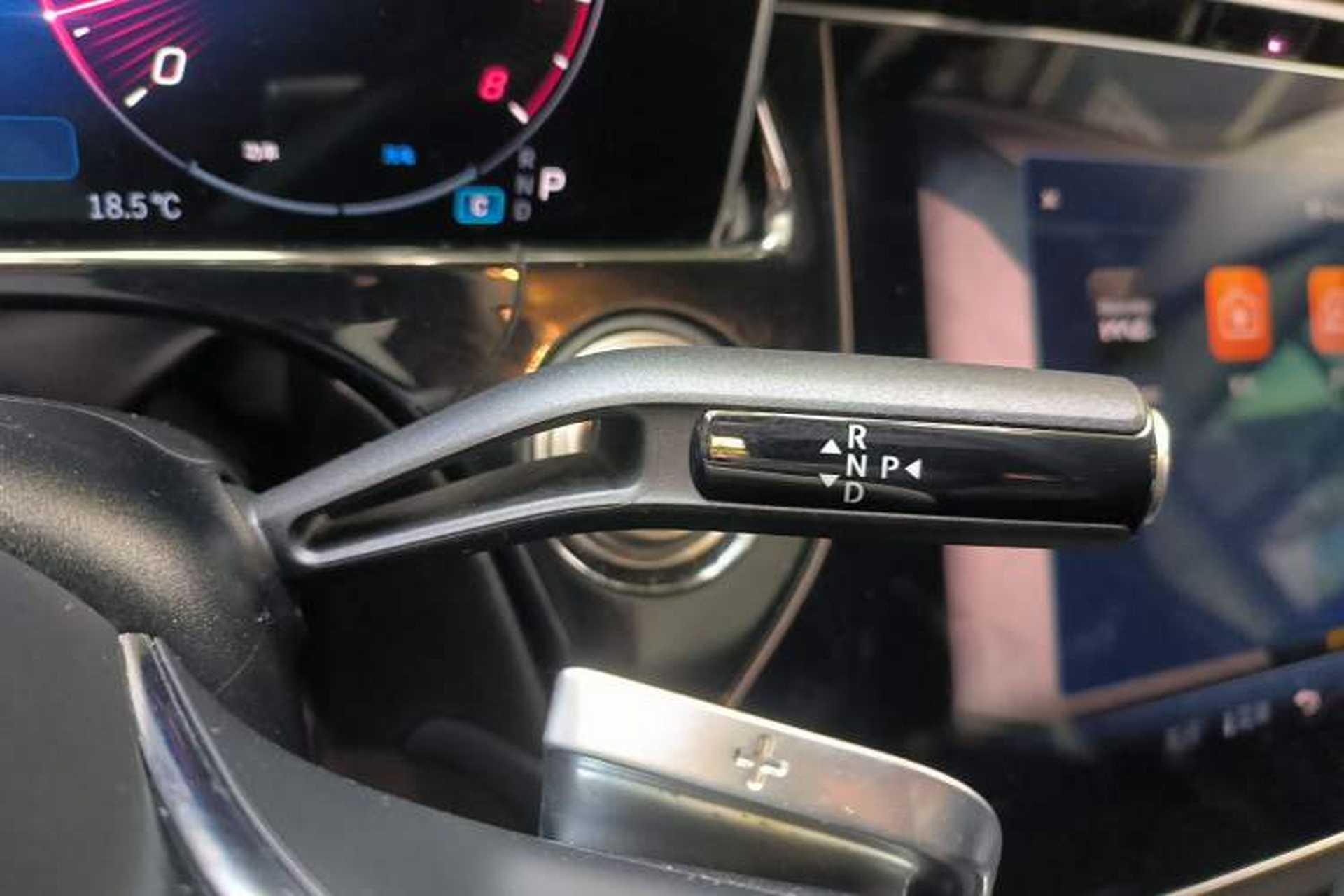 Used Mercedes-Benz E-Class 2024 E 300 Luxury Sport Edition Gear Lever
