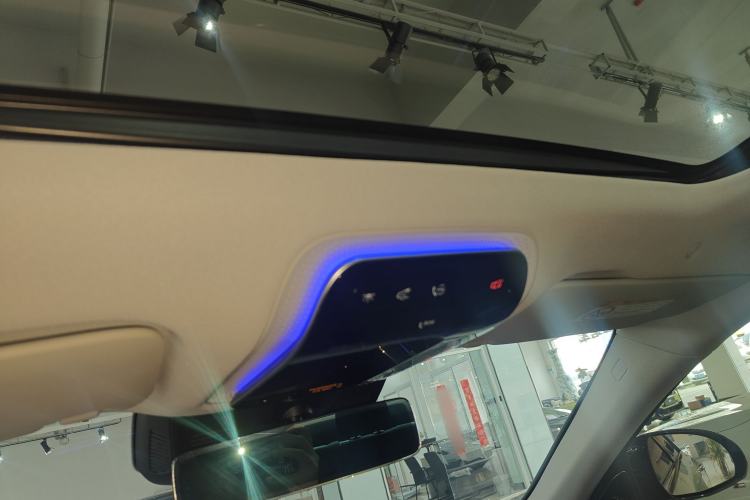 Used Mercedes-Benz E-Class 2024 E 300 Fashion Sport Edition Headliner