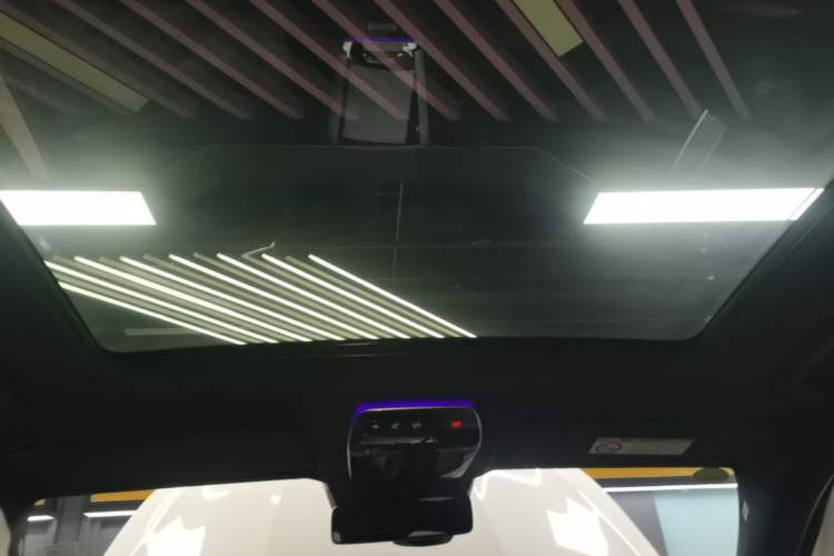 Used Mercedes-Benz E-Class 2024 E 260 L 4MATIC Sport Edition Headliner
