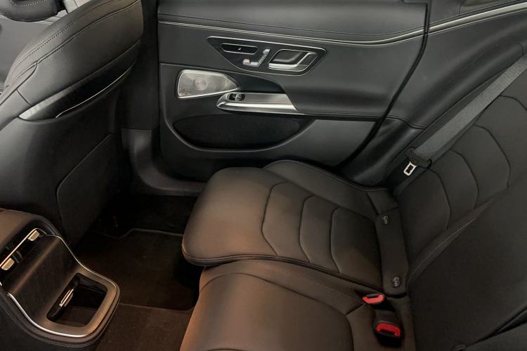 Used Mercedes-Benz E-Class 2024 E 300 L Luxury Sport Model Interior 1