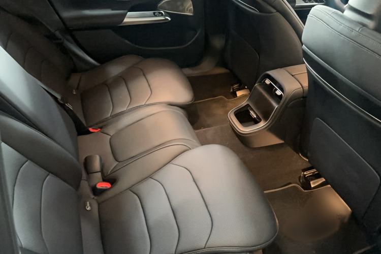 Used Mercedes-Benz E-Class 2024 E 300 L Luxury Sport Model Interior 4