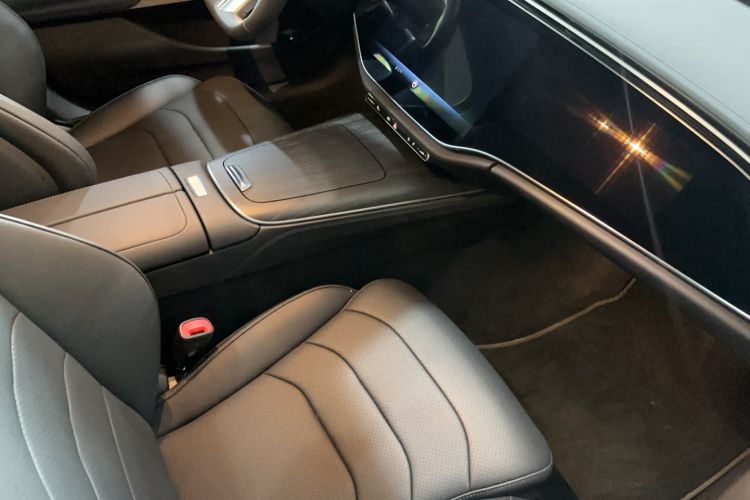Used Mercedes-Benz E-Class 2024 E 300 L Luxury Sport Model Interior 5