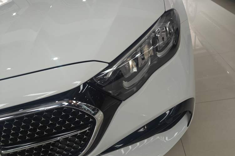 Used Mercedes-Benz E-Class 2024 E 300 Fashion Sport Edition Left Front Headlight
