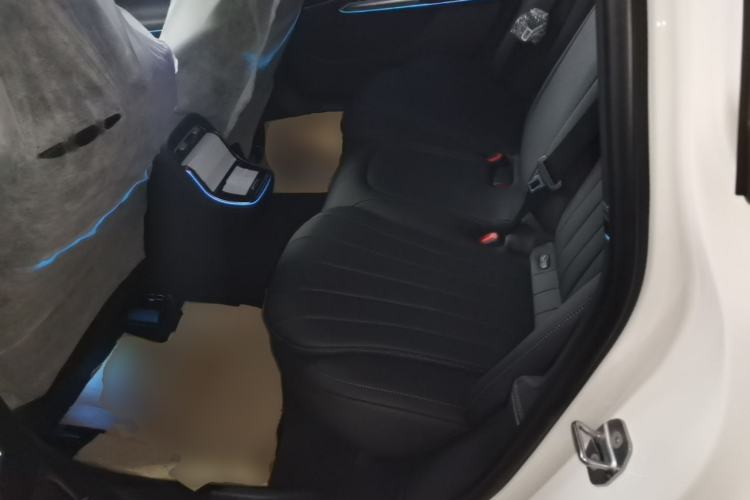 Used Mercedes-Benz E-Class 2024 E 260 L 4MATIC Left Rear Seat
