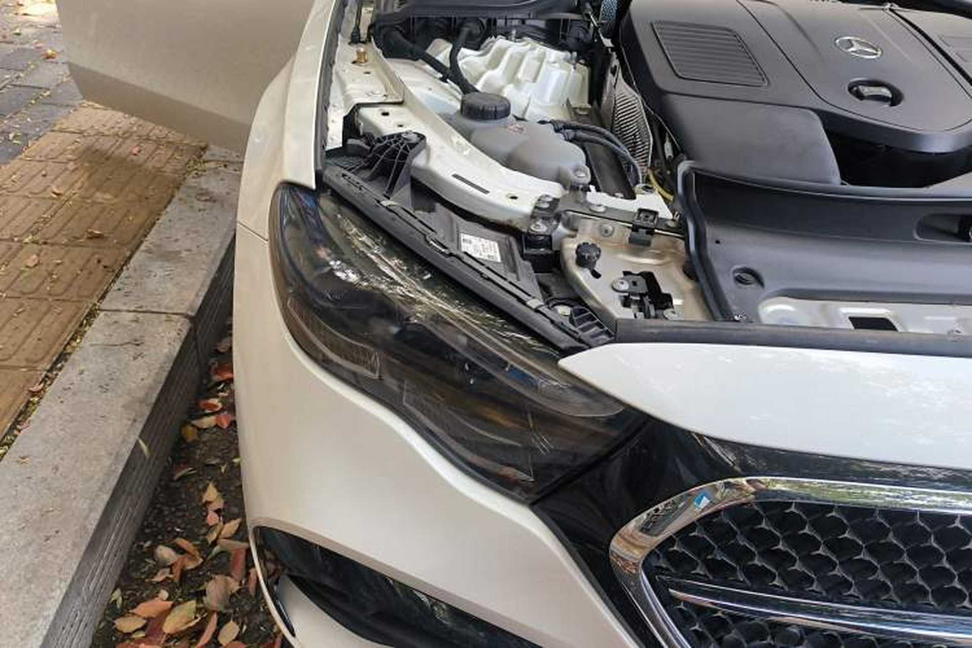 Used Mercedes-Benz E-Class 2024 E 300 Luxury Sport Edition Right Front Headlight