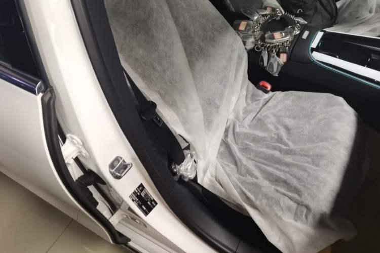 Used Mercedes-Benz E-Class 2024 E 260 L 4MATIC Right Front Seat