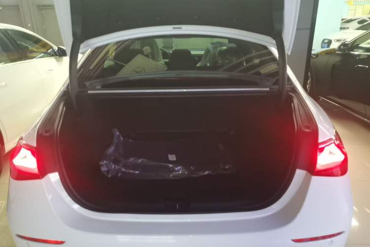 Used Mercedes-Benz E-Class 2024 E 260 L 4MATIC Trunk