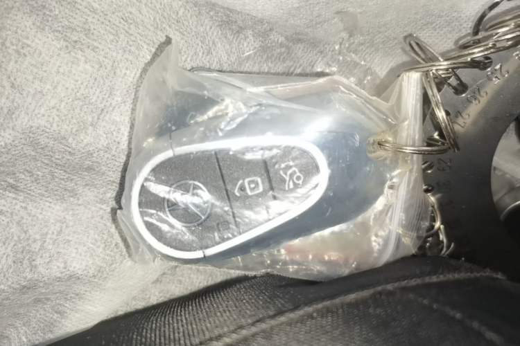 Used Mercedes-Benz E-Class 2024 E 260 L 4MATIC Sport Edition Vehicle Key