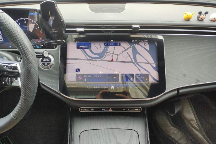 Used Mercedes-Benz E-Class 2025 E 300 L Stylish Sports Model Audio And AC Panel