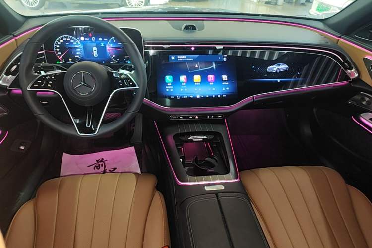 Used Mercedes-Benz E-Class 2025 Facelift E 300 L Luxury Edition Audio And AC Panel