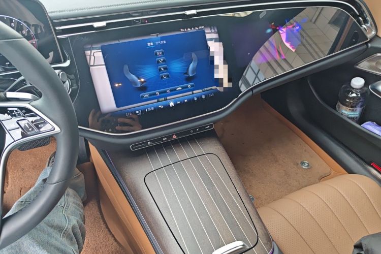 Used Mercedes-Benz E-Class 2025 Facelift E 300 L Luxury Edition Audio And AC Panel