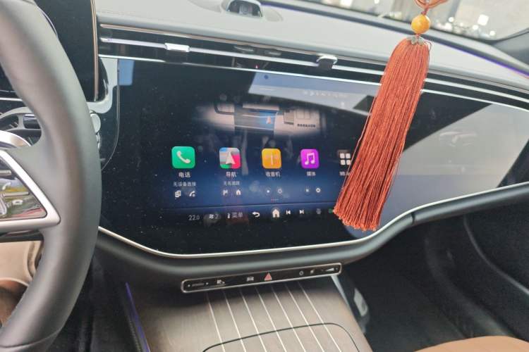 Used Mercedes-Benz E-Class 2025 Facelift E 300 L Luxury Edition Audio And AC Panel
