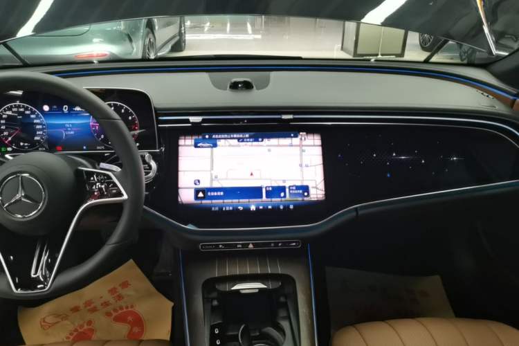 Used Mercedes-Benz E-Class 2025 E 300 L Luxury Model Audio And AC Panel