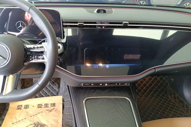 Used Mercedes-Benz E-Class 2025 Facelift E 300 L Luxury Sport Edition Audio And AC Panel