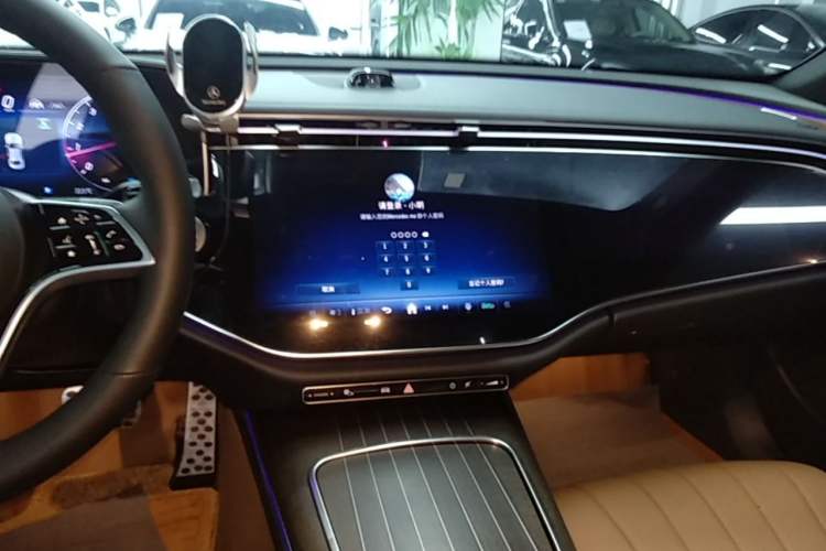 Used Mercedes-Benz E-Class 2025 Facelift E 300 L Luxury Edition Audio And AC Panel