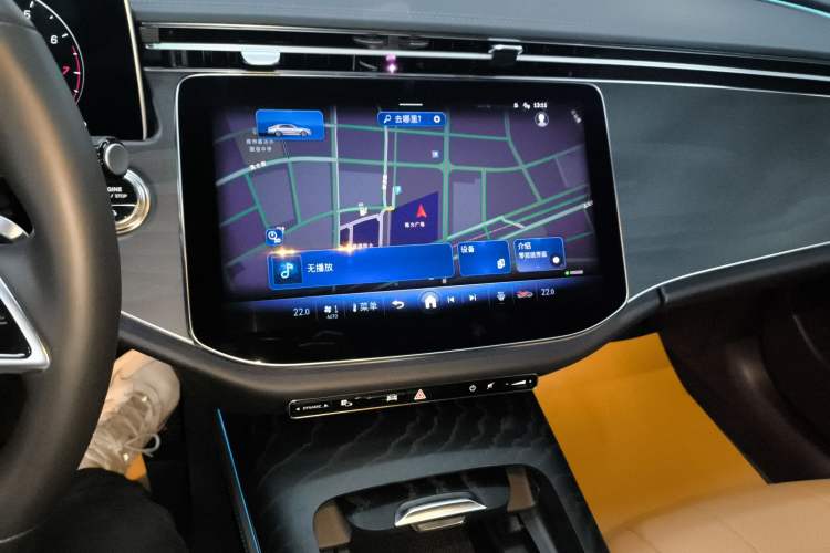 Used Mercedes-Benz E-Class 2025 Refresh E 300 Fashion Edition Sport Version Audio And AC Panel