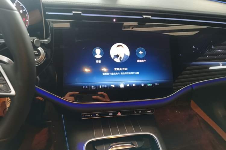 Used Mercedes-Benz E-Class 2025 E 300 L Luxury Model Audio And AC Panel