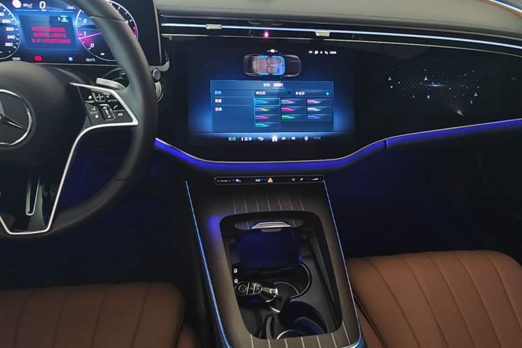 Used Mercedes-Benz E-Class 2025 Facelift E 300 L Luxury Edition Audio And AC Panel