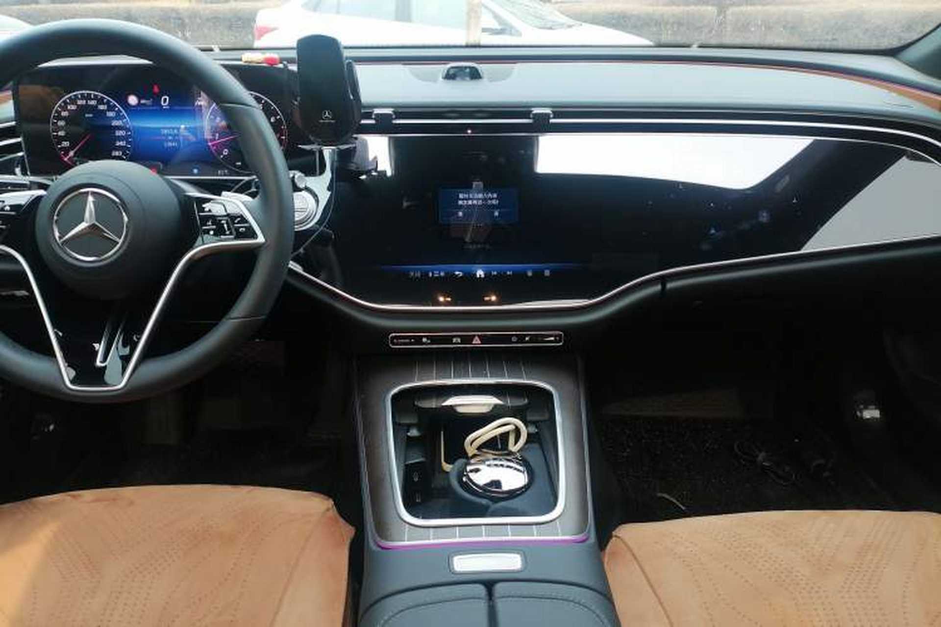 Used Mercedes-Benz E-Class 2025 E 300 L Luxury Model Audio And AC Panel