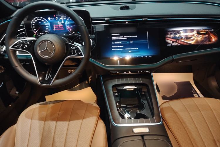 Used Mercedes-Benz E-Class 2025 Facelift E 300 L Luxury Edition Center Console