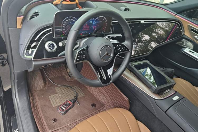 Used Mercedes-Benz E-Class 2025 E 300 L Prestige Edition Center Console