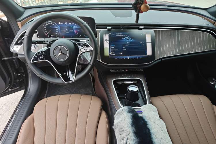 Used Mercedes-Benz E-Class 2025 E 300 L Stylish Model Center Console