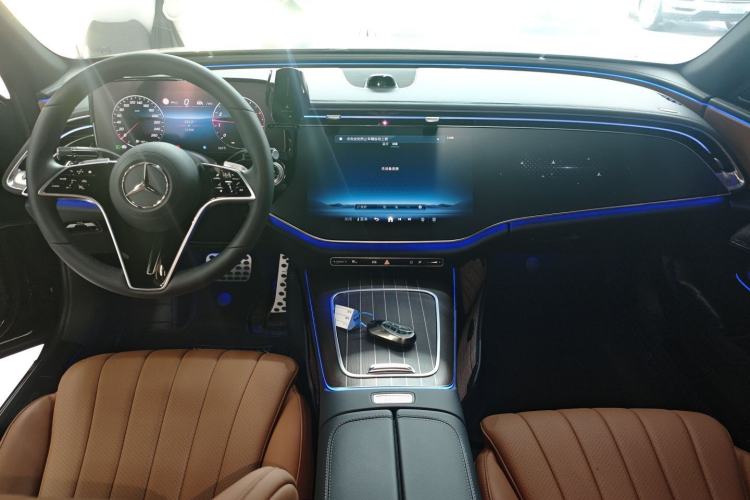 Used Mercedes-Benz E-Class 2025 Facelift E 300 L Luxury Edition Center Console