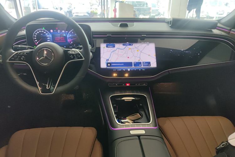 Used Mercedes-Benz E-Class 2025 E 300 L Luxury Model Center Console