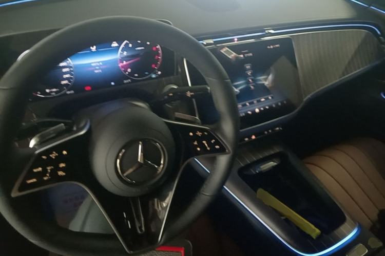 Used Mercedes-Benz E-Class 2025 E 300 L Stylish Model Center Console