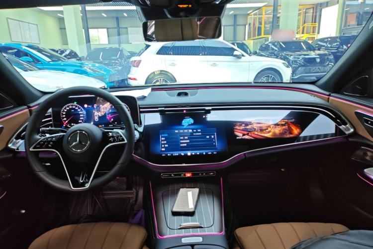 Used Mercedes-Benz E-Class 2025 Facelift E 300 L Luxury Edition Center Console