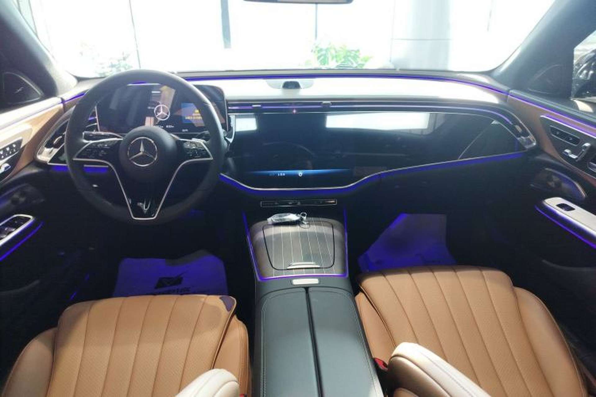 Used Mercedes-Benz E-Class 2025 E 300 L Luxury Model Center Console