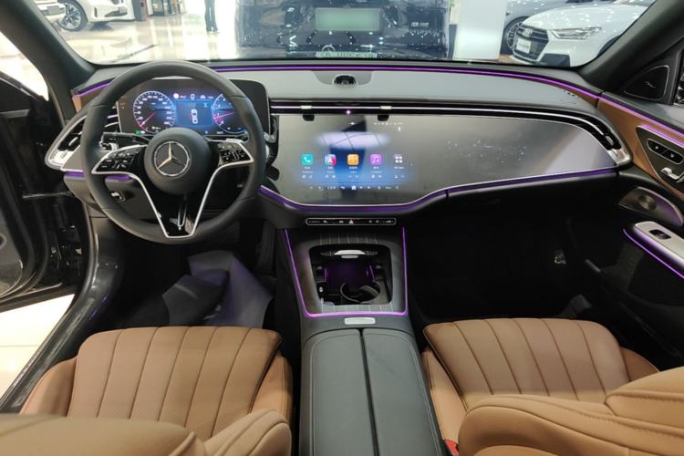 Used Mercedes-Benz E-Class 2025 Facelift E 300 L Luxury Edition Center Console