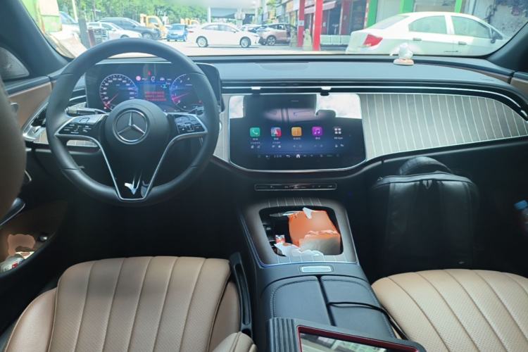 Used Mercedes-Benz E-Class 2025 E 300 L Stylish Model Center Console