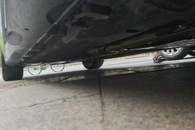 Used Mercedes-Benz E-Class 2025 Facelift E 300 L Luxury Edition Chassis Front Right
