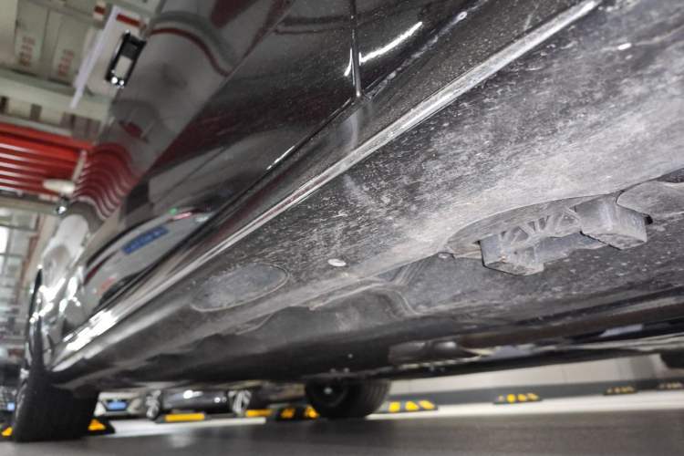 Used Mercedes-Benz E-Class 2025 E 300 L Luxury Model Chassis Front Right