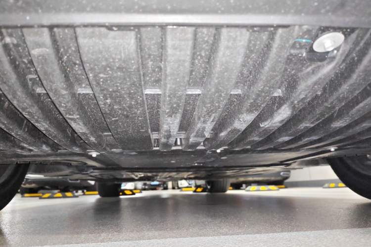 Used Mercedes-Benz E-Class 2025 E 300 L Luxury Model Chassis Front