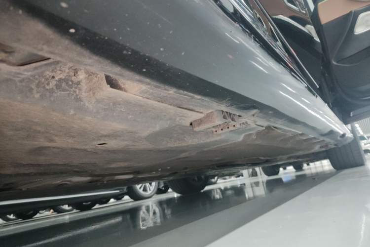 Used Mercedes-Benz E-Class 2025 E 300 L Luxury Model Chassis Rear Right
