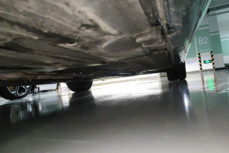Used Mercedes-Benz E-Class 2025 E 300 L Luxury Model Chassis Rear Right