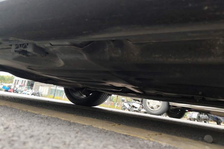 Used Mercedes-Benz E-Class 2025 E 300 L Luxury Model Chassis Rear Right
