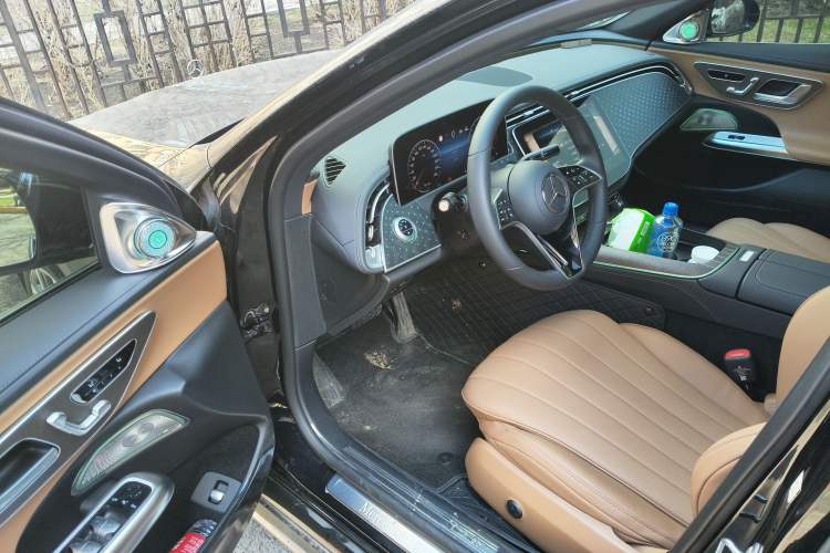 Used Mercedes-Benz E-Class 2025 Facelift E 300 L Fashion Edition Driver Seat