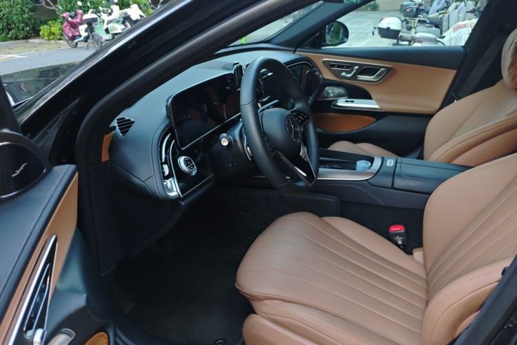 Used Mercedes-Benz E-Class 2025 Facelift E 300 L Luxury Sport Edition Driver Seat