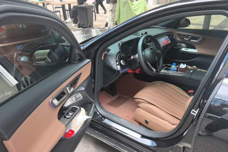 Used Mercedes-Benz E-Class 2025 Facelift E 300 L Luxury Edition Driver Seat