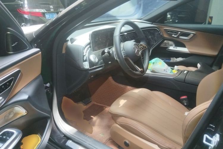 Used Mercedes-Benz E-Class 2025 Facelift E 300 L Luxury Edition Driver Seat