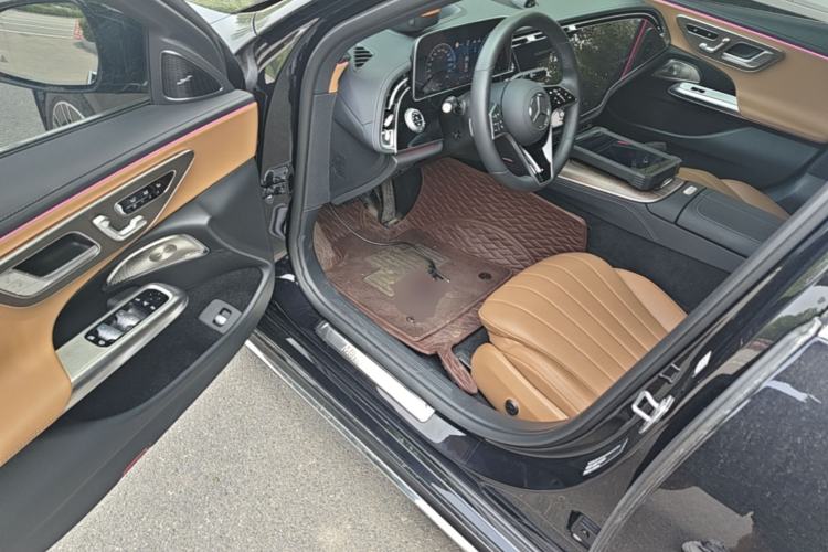 Used Mercedes-Benz E-Class 2025 E 300 L Prestige Edition Driver Seat