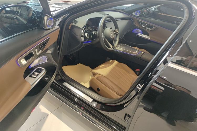 Used Mercedes-Benz E-Class 2025 Facelift E 300 L Luxury Edition Driver Seat