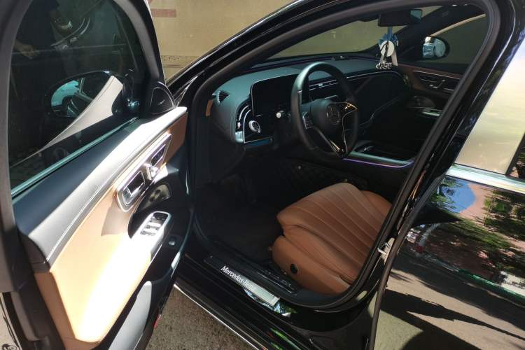 Used Mercedes-Benz E-Class 2025 E 300 L Luxury Model Driver Seat
