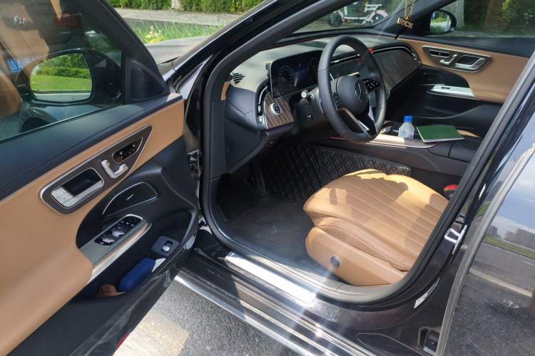 Used Mercedes-Benz E-Class 2025 Facelift E 300 L Fashion Edition Driver Seat