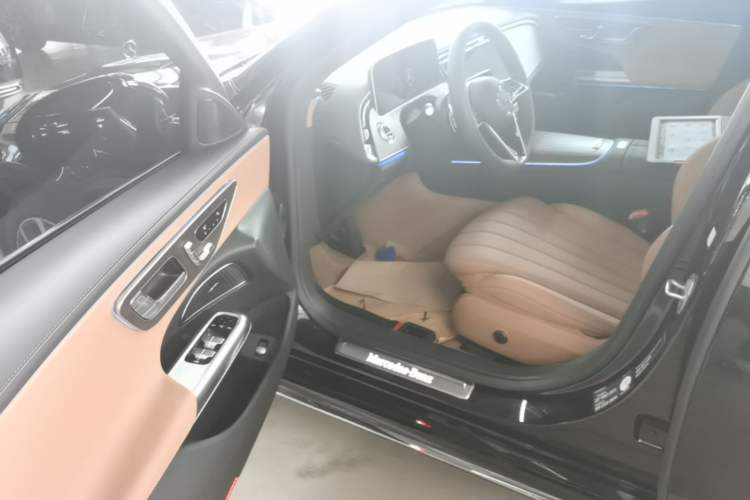 Used Mercedes-Benz E-Class 2025 Facelift E 300 L Fashion Edition Driver Seat