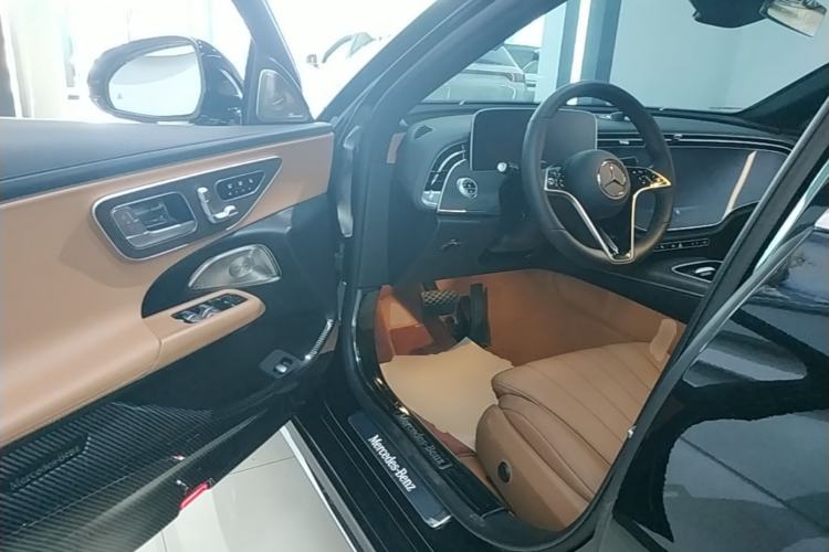 Used Mercedes-Benz E-Class 2025 Facelift E 300 L Luxury Edition Driver Seat